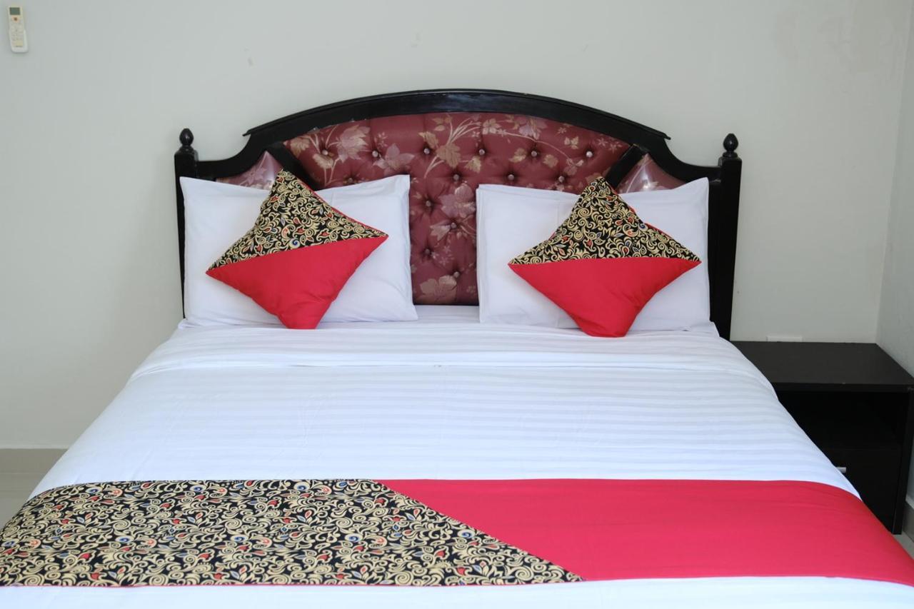 Joyful Hotel Tanjung Pandan Eksteriør billede