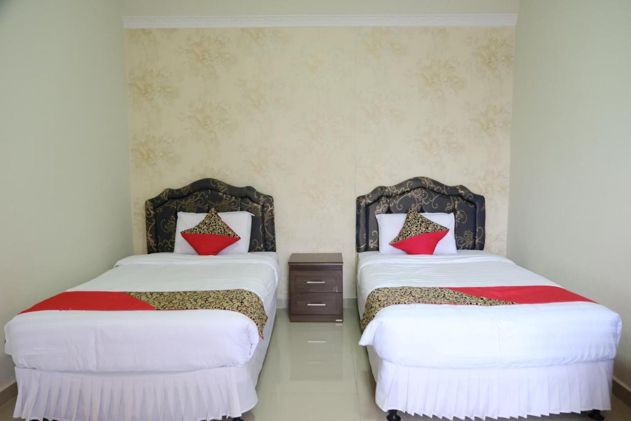Joyful Hotel Tanjung Pandan Eksteriør billede